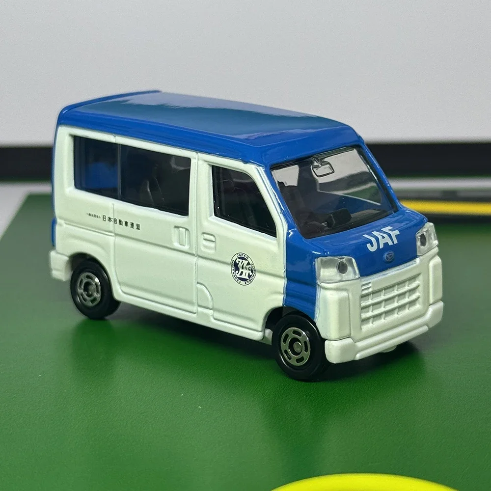 Takara Tomy Tomica No.76 Daihatsu Hijet JAF Road Service mobil Alloy Diecast Model Metal hadiah Natal Anak laki-laki