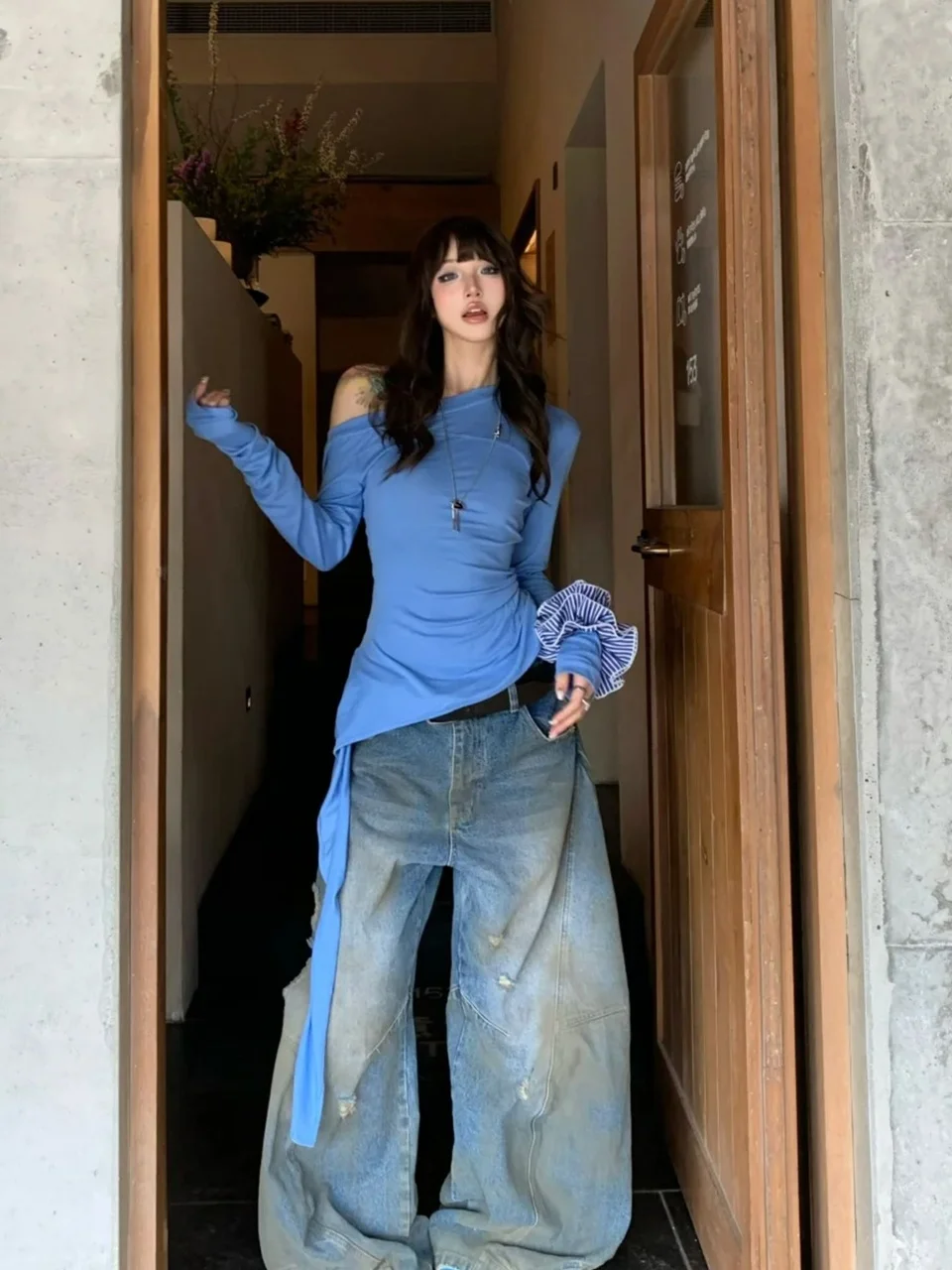 قميص Y2K نسائي بأكمام طويلة مكشوف الأكتاف لعام 2025 - قميص ربطة عنق بقصة ضيقة وكشكشة، ملابس خروج منفعلة لربيع الخريف #2