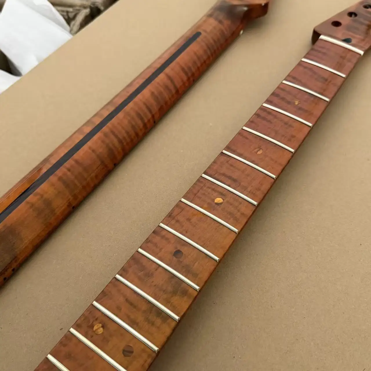 flame-stained-22-fret-maple-fingerboard-tl-electric-guitar-neck-replacement-diy-parts-with-dot-inlay