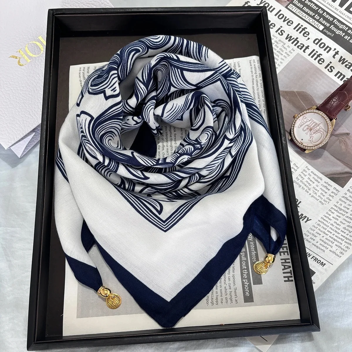Fashion Elegant Magnetic Neck Protection Square Scarf Women Paisley Shawl High Sense Elegant Neck Warmer Accessories Gift