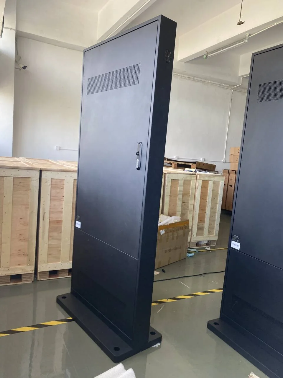 Рисунок 6 - Высокая яркая OEM наружная напольная подставка