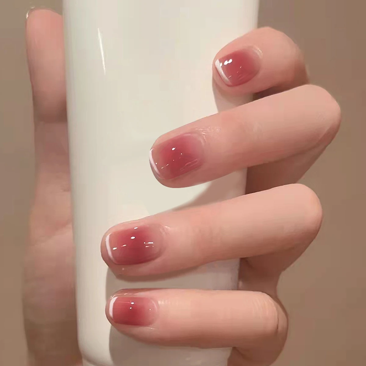 24 Stück Blush Pink künstliche Nägel, natürlicher Look, zum Aufkleben, kurze rosa Nagelkunst, Nude Pink Maniküre, künstliche Nägel
