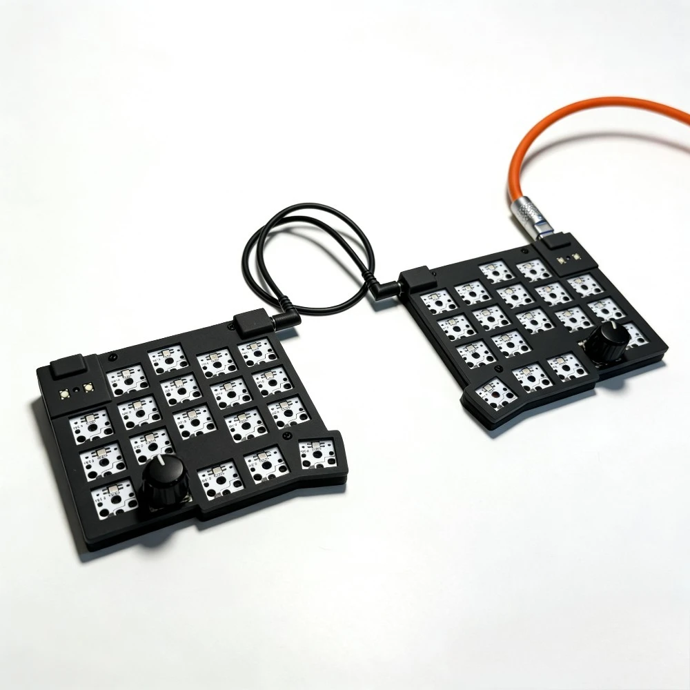 

SMOL 36keys Split Keyboard Low Profile Kailh Choc V1 Switch Hot Swap Mechanical Keyboard Wired Game Mini Keyboard Vial Teclado