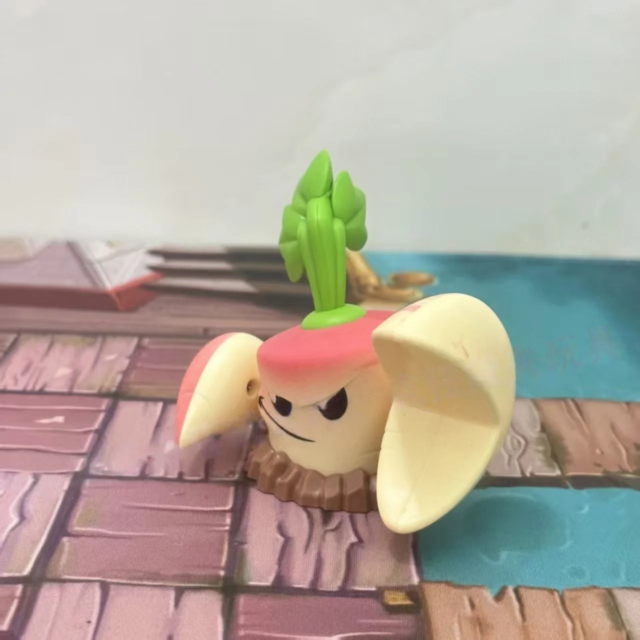 

Yin Li Bai's "New Plants vs. Zombies" This is a soft rubber toy featuring plant, zombie game scenes, and shooting games.