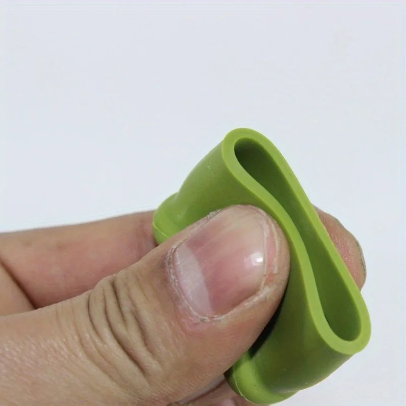 

2pcs/Set Silicone Wine Bottle Leak Wine Bottles Sealers Fresh Keeping Bottle Caps For Red Wine Beer Bottle Caps Color Random