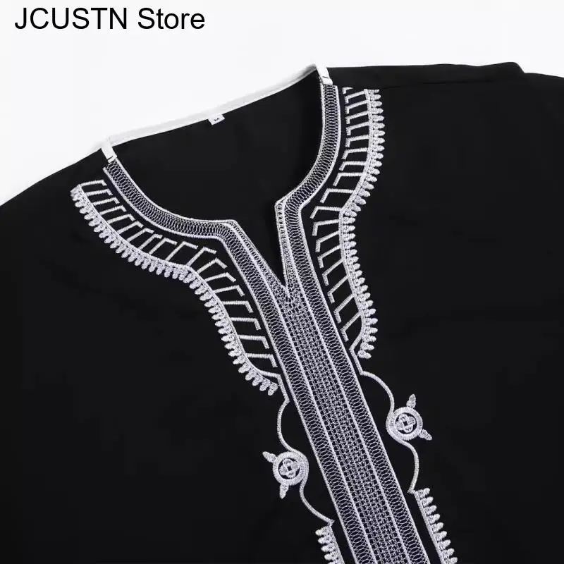 Abito lungo da uomo musulmano in stile marocchino Abito lungo da uomo elegante con ricamo squisito Abito semplice casual Abito pakistano Arabia