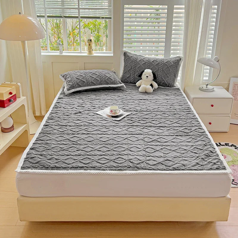 

Milk fleece thickened student dormitory non-slip mattress tatami mattress floor bunk upper and lower bunks to keep warm