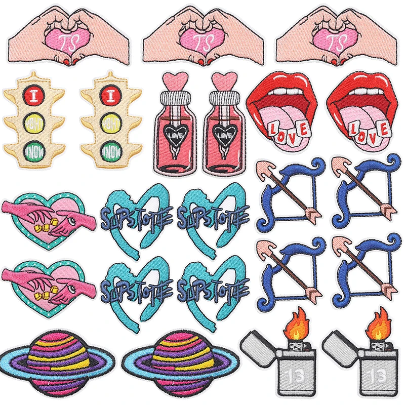 10 Pcs/Set Wholesale Hand Love Patch Cartoon Embroidered Patches For Clothing Thermoadhesive Patches On Clothes Sewing Applique