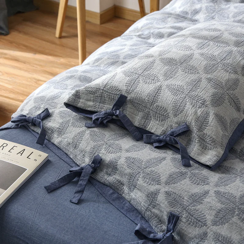 

Minimalist Vintage Double-Layer Yarn-Dyed Jacquard Cotton Bedding Set Available in 5 Colors King Size Bedding Set