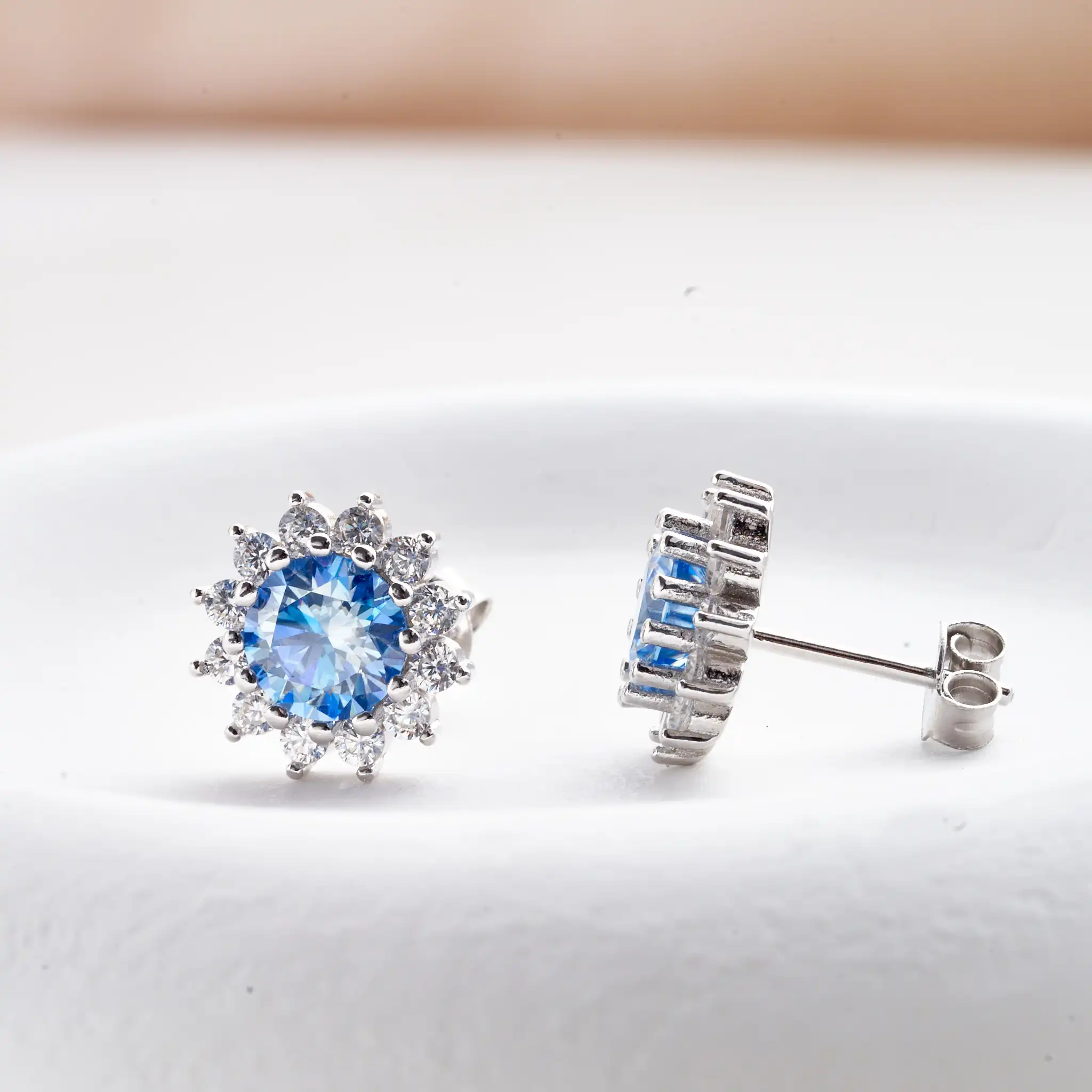 Blue Moissanite Stud Earrings for Women S925 Sterling Silver White Gold Plated Diamond Earring Ear Studs Wedding Fine Jewelry