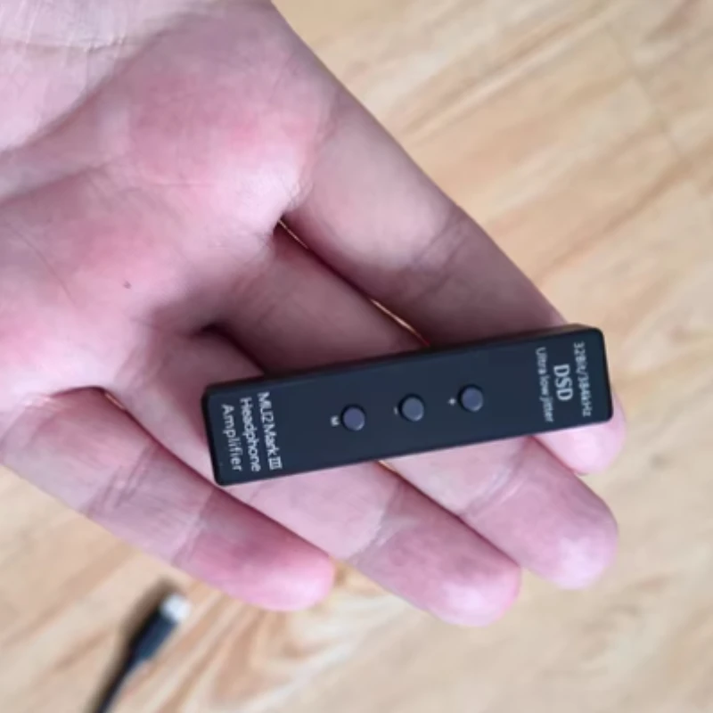 

Lezhibang's latest model mu2mark3, extremely portable mini headphone amplifier, plug and play with mobile phones
