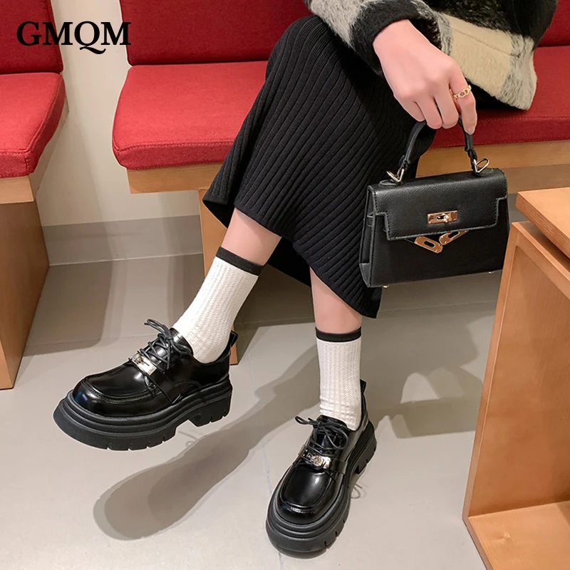 GMQM Marke Mode Neue Frauen Plattform Faulenzer Schuhe Aus Echtem Leder Pumpen Spitze-Up Metall Dekoration College Student Britischen Stil