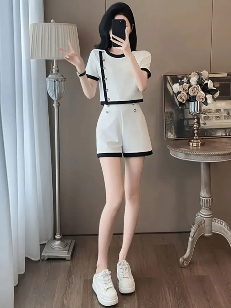 Estilo coreano t camisa preta conjuntos curtos femininos 2 peças de algodão barato oferece luz verão moda 2025 tendências casuais shorts femininos