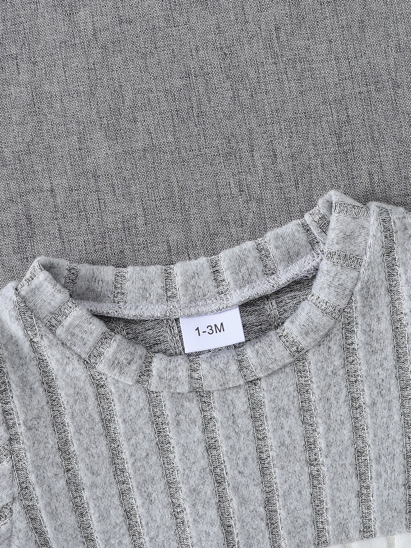 1 Stück Baby Farbblock Gerippter Langarm-Strampler, Jumpsuit mit Druckknöpfen im Schritt für 0-12 Monate – Detail 3