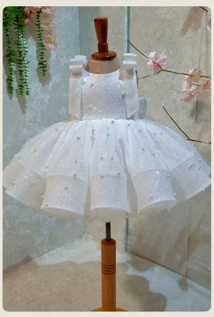 Großhandel: Weißes Blumenmädchenkleid für Hochzeiten, Tüll, Perlenärmel, Geburtstag, Festzug, Erstkommunion, Bankett, Kleid nach Maß – Detail 6