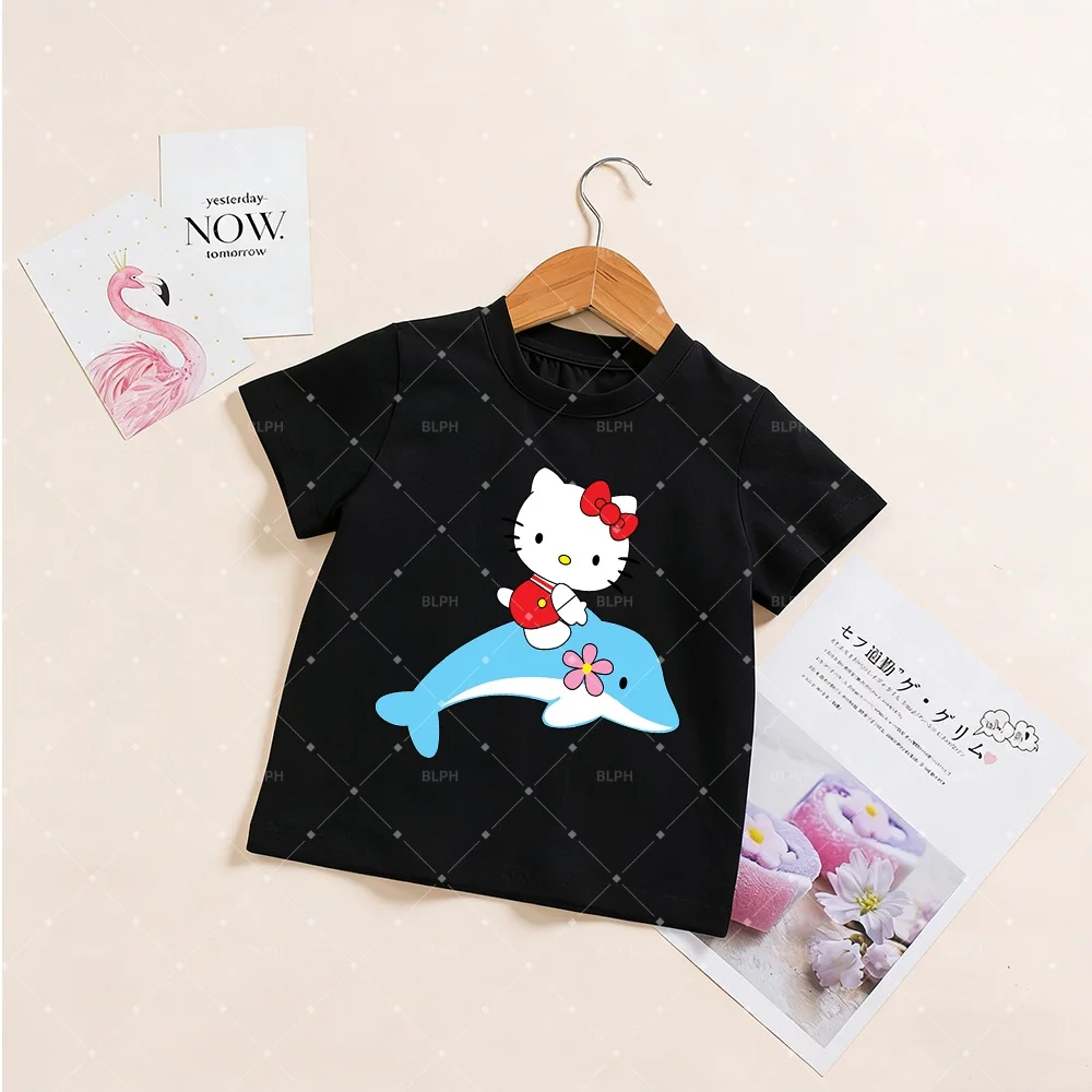 

Милая детская футболка с принтом Hello Kitty, очаровательный вариант для детей с очаровательным дизайном в виде дельфина