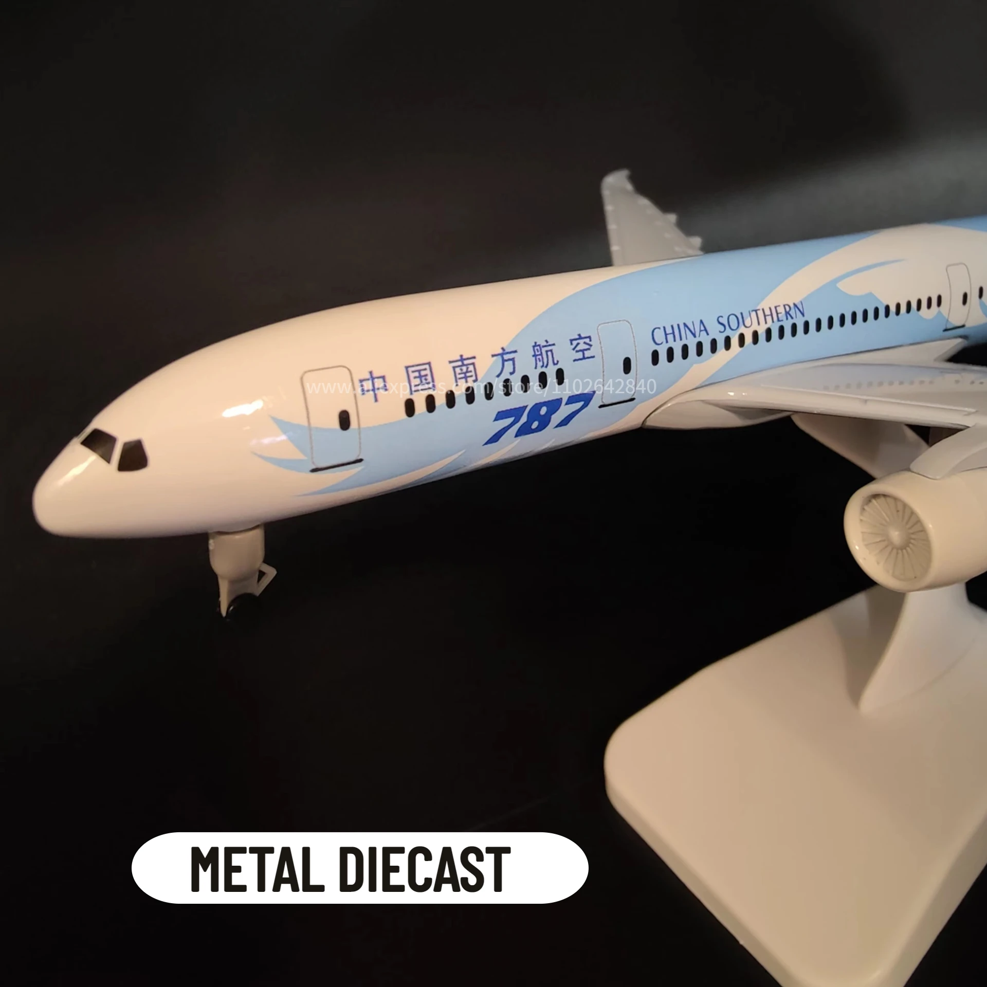 Scale 1:250 Aircraft Model Metal Diecast CHINA SOUTHERN B787 Replica Airplane Aviation Office Miniature Art Kid Fidget Boy Toy