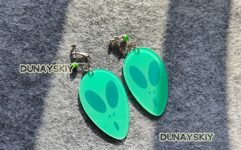 Momo Ayase Ear Clips Anime Dandadan Cosplay Women Ear Clips Ayase Momo Cosplay Accessories Halloween Earring