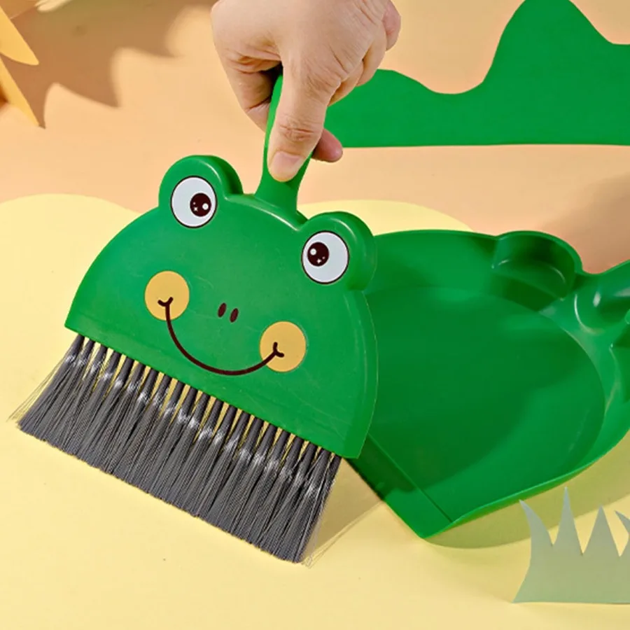 Cartoon Mini Broom & Dustpan Set - Brown Bear & Green Frog Design, Handheld Cleaner for Desktop, Car & Home - Image 2