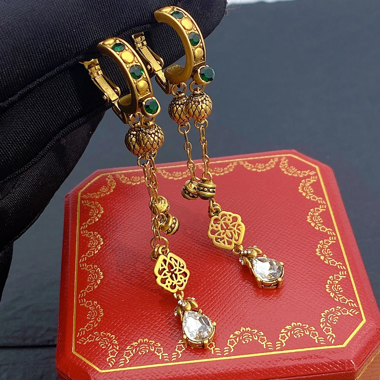 

Baroque Water Drop Earrings Ghost Hand Series Gothic Crown Retro Earrings Irregular Sphere Female Jewelry