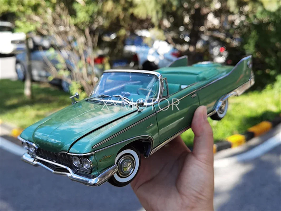 

SunStar 1/18 For 1960 Plymouth Fury Open Convertible Diecast Model Car Toys Hobby Gifts Green Display Ornaments Collection