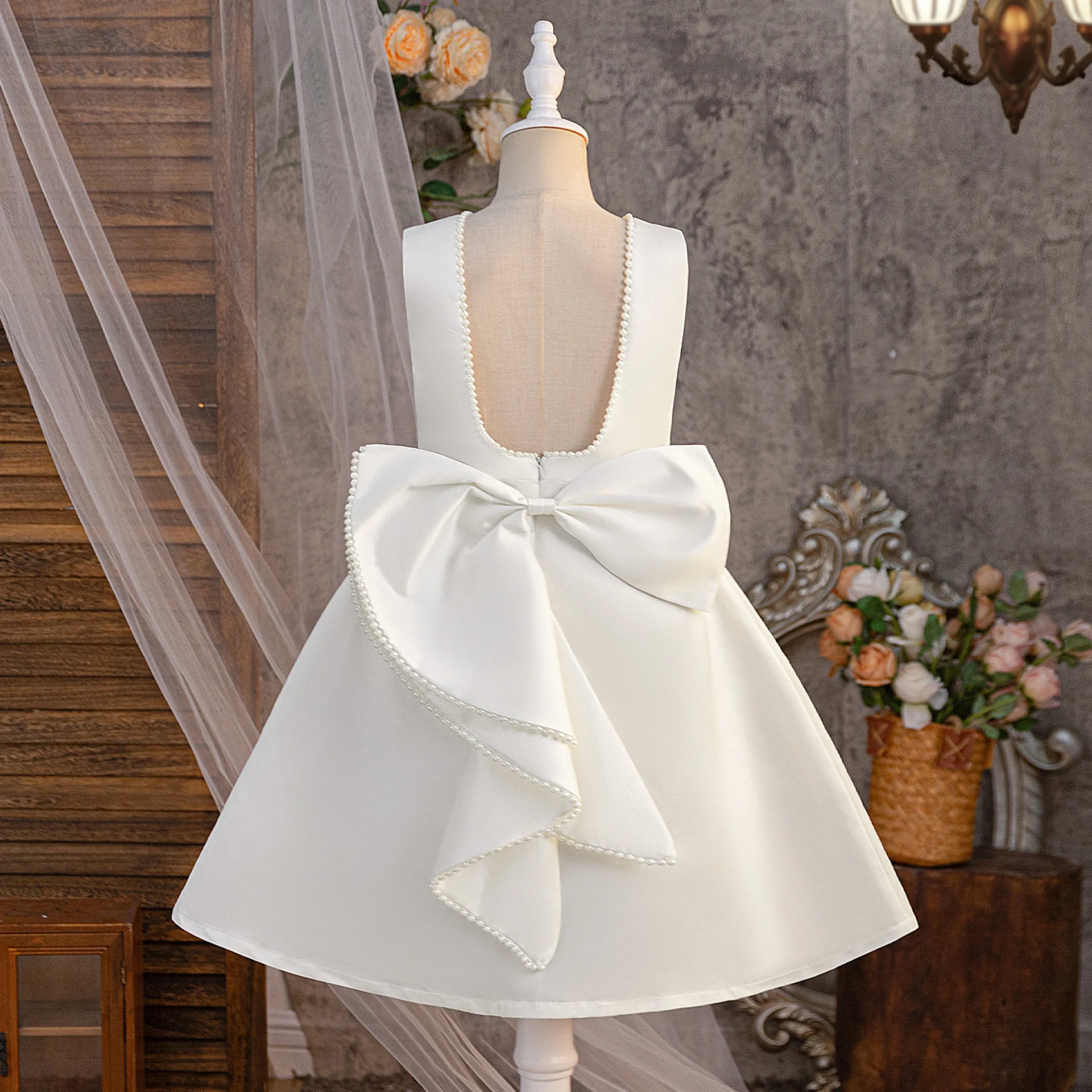 White Dress For Girls Beading Big Bow Backless Princess Dress For Children Wedding Bridesmaid Party Birthday Performance Gown