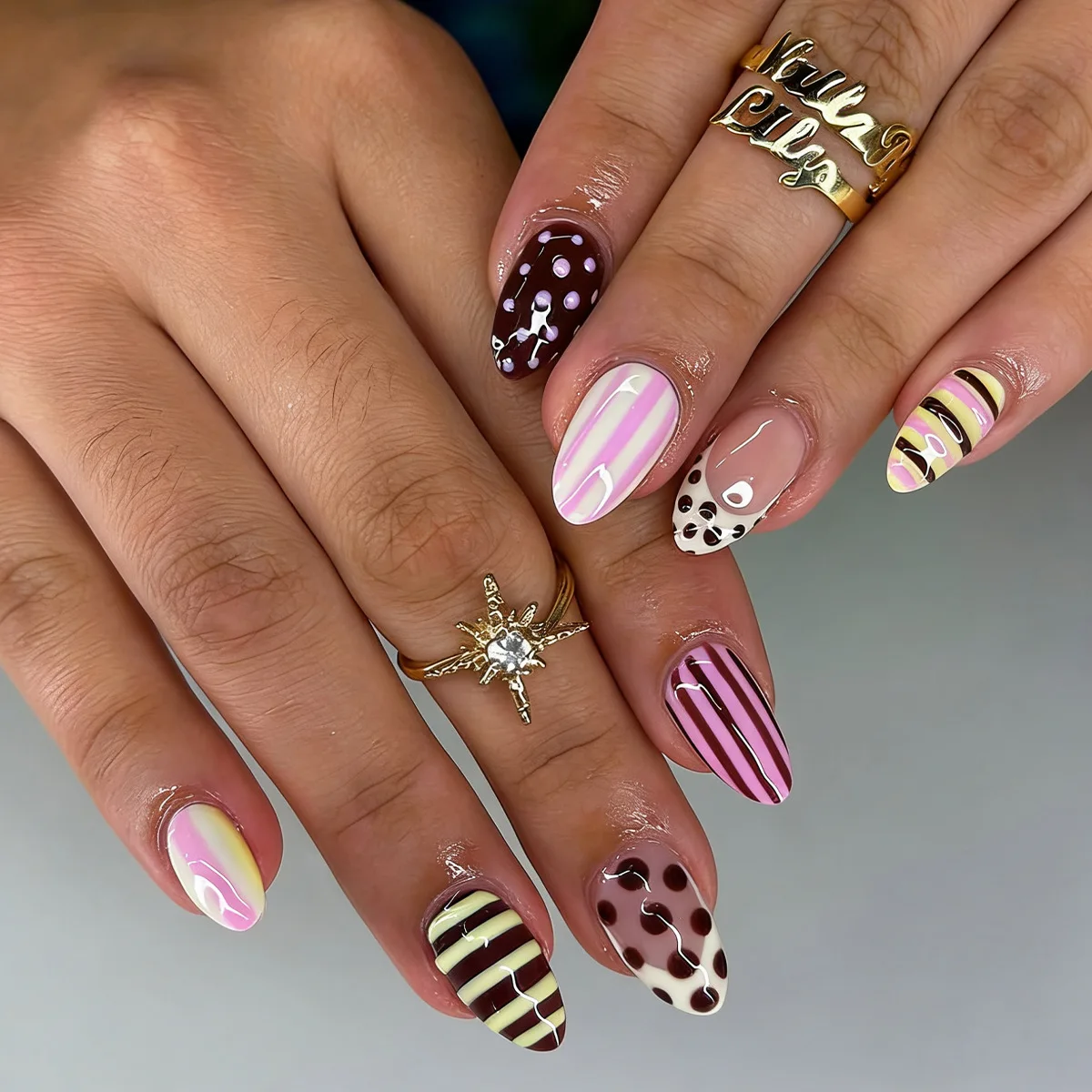 24PCS Almond Nails Pink Yellow Brown Stripe Polka Dot Print Sweet Retro Style Press on Nails Reusable False Nails for Daily Wear