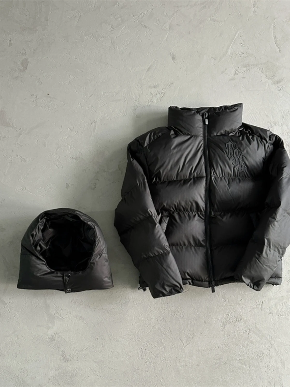 

High Quali Original Men's Detachable Hooded Puffer Jaet Tiger Design Polyester Nylon Cosite Fiber Winter Coat