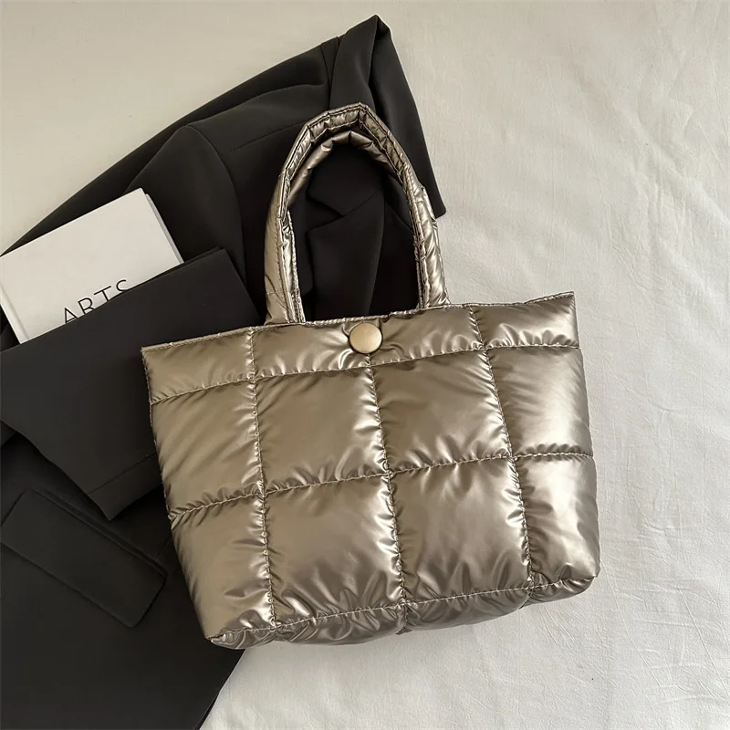 New Large-capacity Tote Bag for Women Fashion Solid Color Quilted Tote Bag Lightweight Puffer Waterproof Shoulder Bags Female view 3