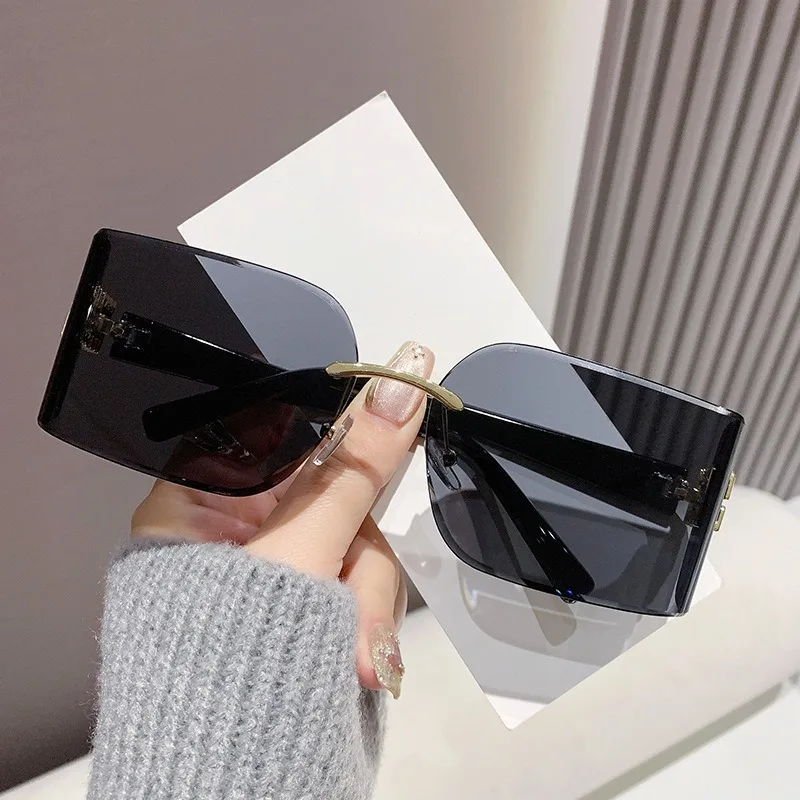 

2025New Korean Style Classic Black Big Square Shades Sunglasses for Women Men Fashion Women Sunglasses with Uv Protection