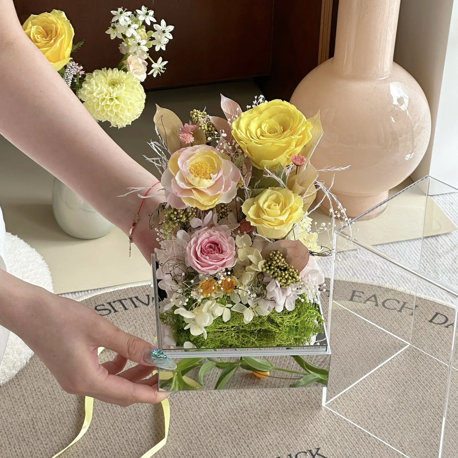 

Rose Warm Garden Gift Box Eternal Flower Mother's Day Ornament Gift