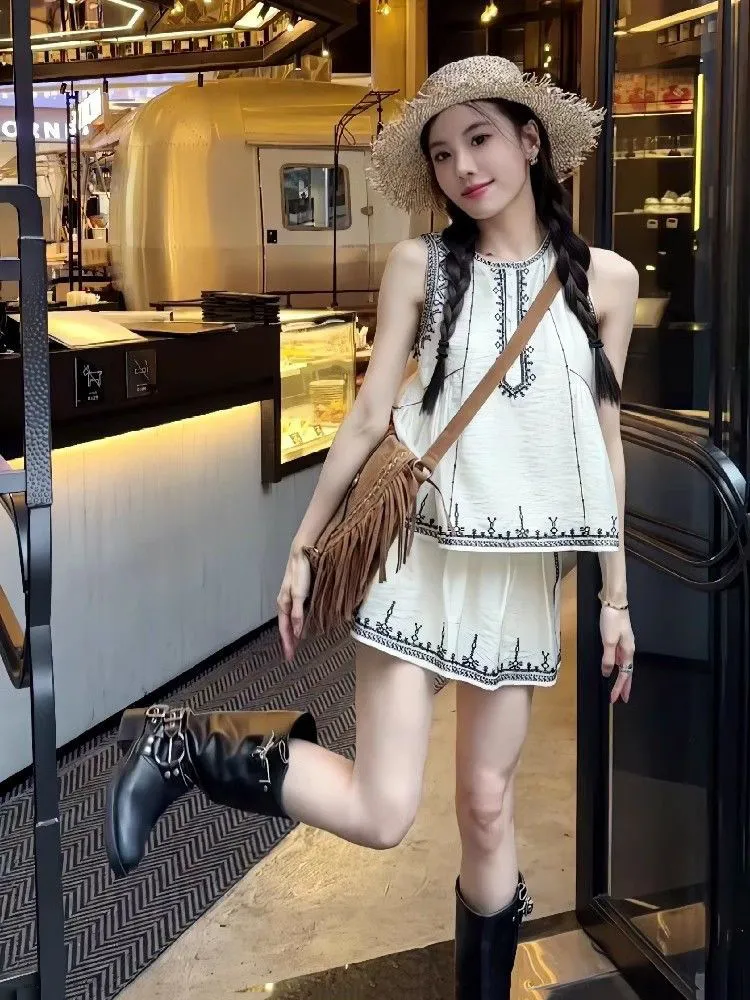 

Bohe Vacation 2PCS Co-ord Set for Women, Summer Vintage Embroidered Sleeveless Top + Skirt, Retro Beach Holiday Casual Outfit