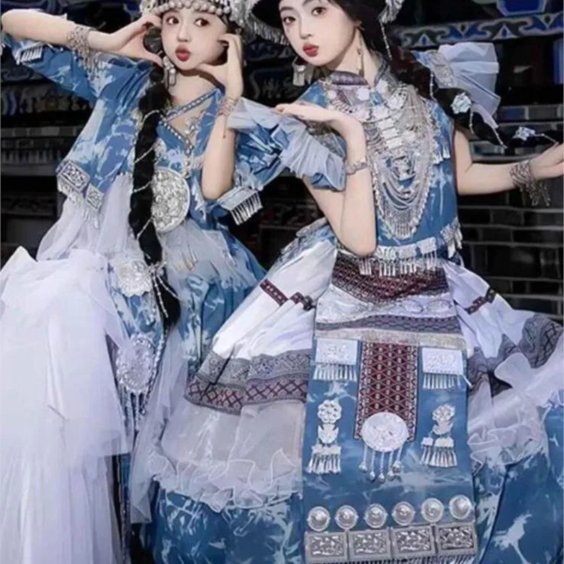 

New ethnic tie-dyed clothing and exotic costume sets for photography travel