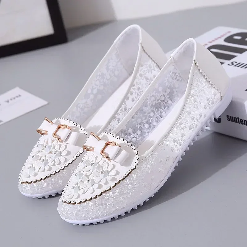 

Spring Women's Flat Shoes Fashion Breathable Mesh Pionted Toe Ballet Flats for Women Outdoor Ladies Light Casual Walking Shoes