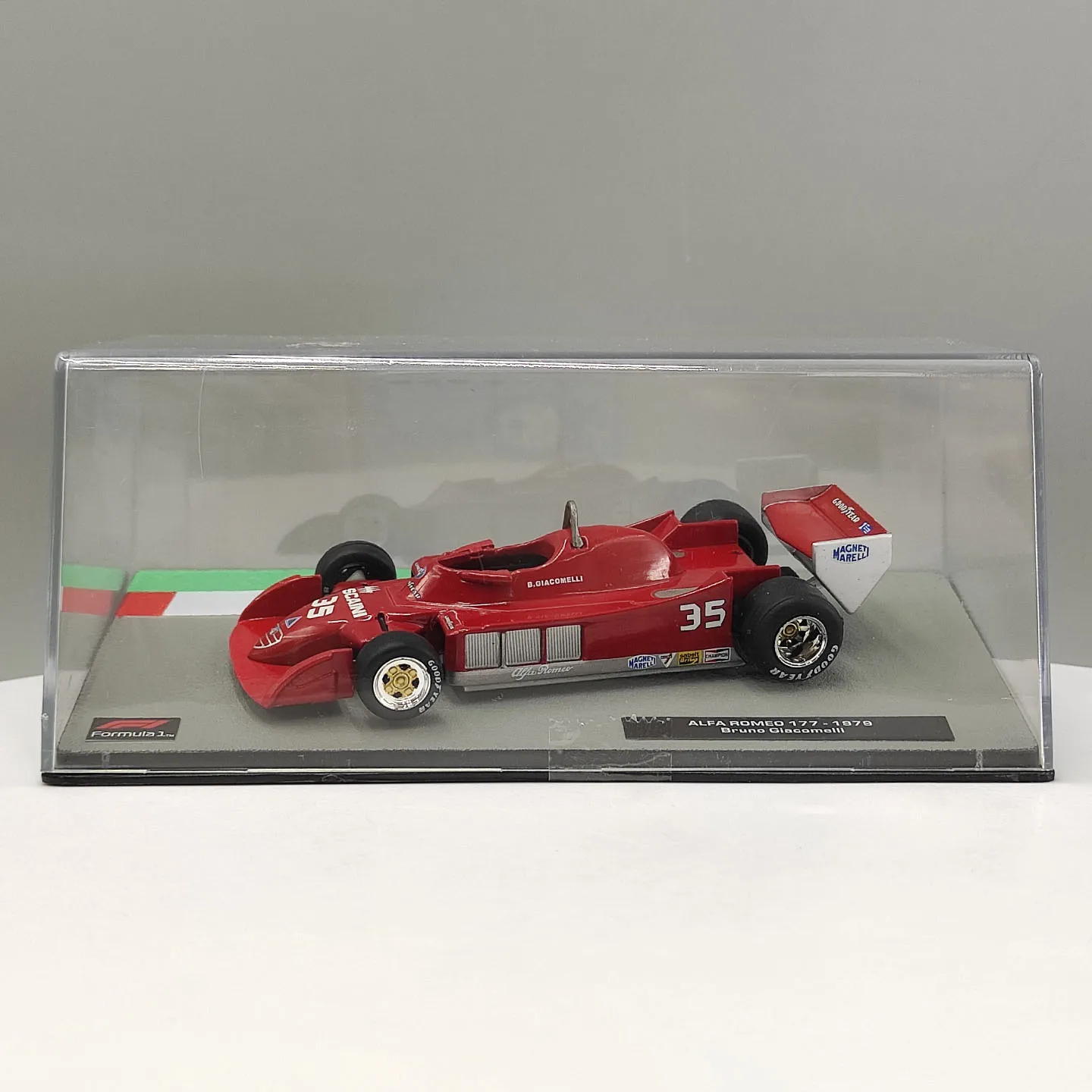 modele-reduit-1-43-en-alliage-moule-sous-pression-de-l'alfa-romeo-177-de-1979-jouet-de-voiture-de-course-f1-classique-nostalgique-cadeau-pour-adulte-souvenir-presentoir-statique