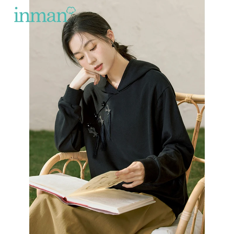 INMAN Women Hoodies 2023 Spring Long Sleeve Loose Hooded Sweatshirt Neo-Chinese Style Buckle Tassel Embroidery Vintage Pullover