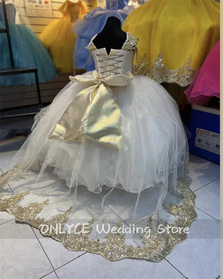 Abito da ballo in oro abiti da ragazza di fiori da principessa per abiti da sposa con fiocco in pizzo Appliques perline abito da bambino da spettacolo per bambini vestito da comunione