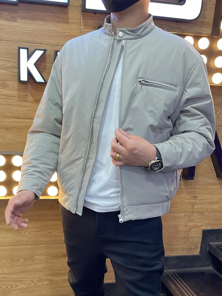 

Модная повседневная мужская хлопковая куртка с воротником-стойкой, свободного кроя, удобная, теплая, из полиэфирного волокна, в городском стиле, с длинными рукавами, на молнии