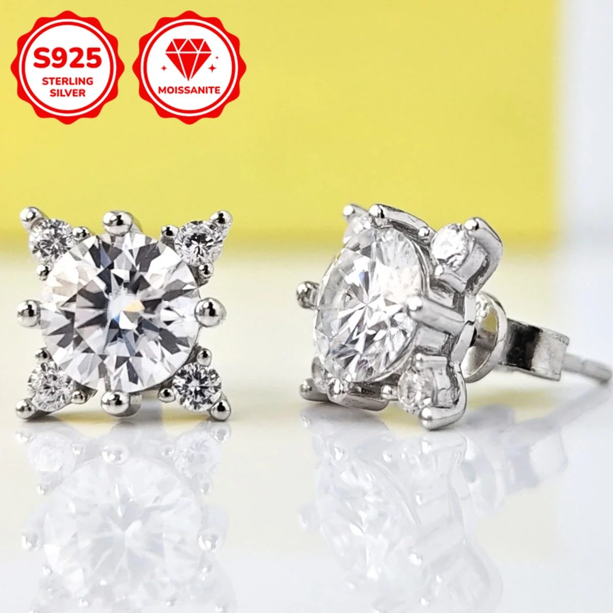 1pair 0.5/1Carat Shimmering Eight-point Star Moissanite Stud Earrings, 925 Silver Four-prong Set Earrings.