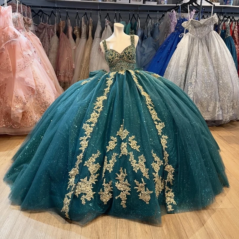 

Blackish Green Glitter Ball Gown Quinceanera Dresses Off The Shoulder Gold Appliques Lace Crystal Beading Tull Sweet 16 Dress Ve