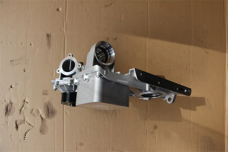 Engine Parts Water Pump With Oil Cooler Assembly ISF 2.8 ISF28 ISF2.8 5318533 5670414