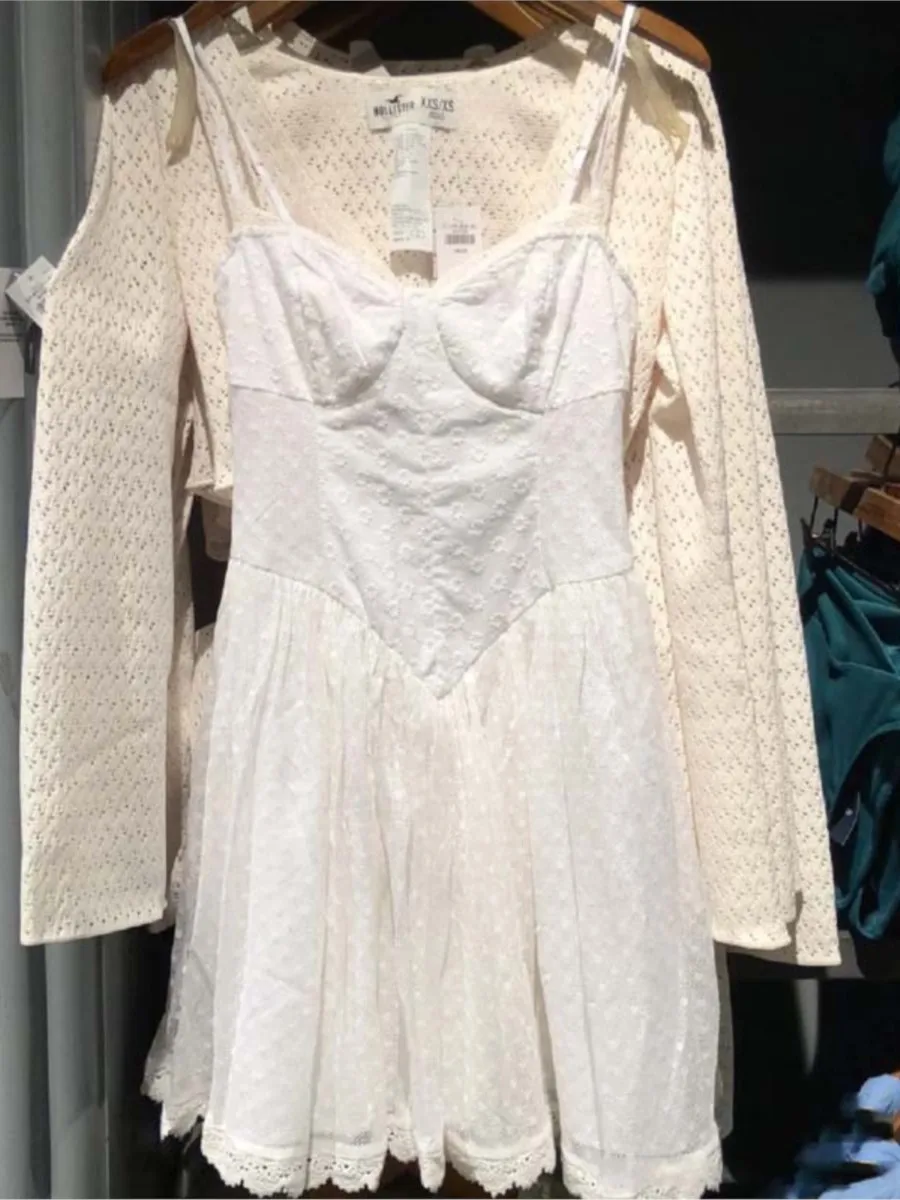 Biała Sukienka Mini z Kokardą i Koronkowym Wykończeniem Damska Letnia Streetwear Zapinana na Guziki Bez Rękawów Trapezowa Krótka Sukienka Vestidos Vintage Słodka Elegancka Nowa