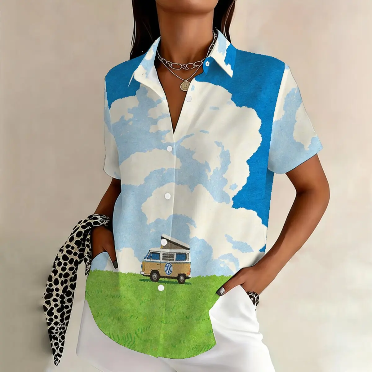 

Summer women's plus-size short-sleeve shirt, blue sky white clouds and grassland pattern, free and casual, perfect for camping