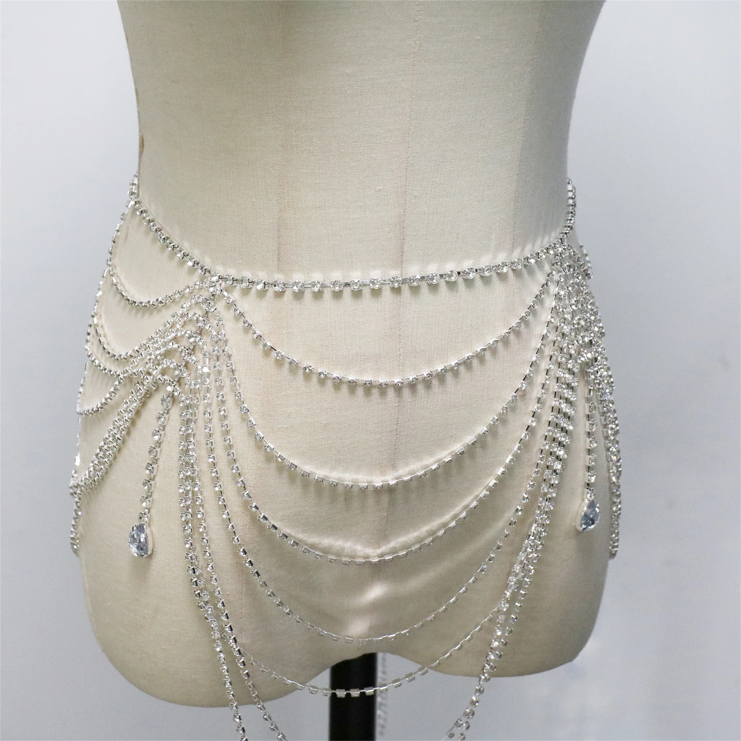 Neuer Damen-Gürtel mit mehrschichtigem Quastenanhänger, eleganter und sexy Bikini-Party-Gürtel, Accessoires, Körperschmuck – Detail 3