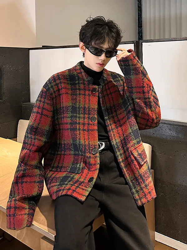

Красное шерстяное пальто в клетку в американском стиле с воротником-стойкой, короткое пальто, новогодний наряд, модная хлопковая одежда для мужчин