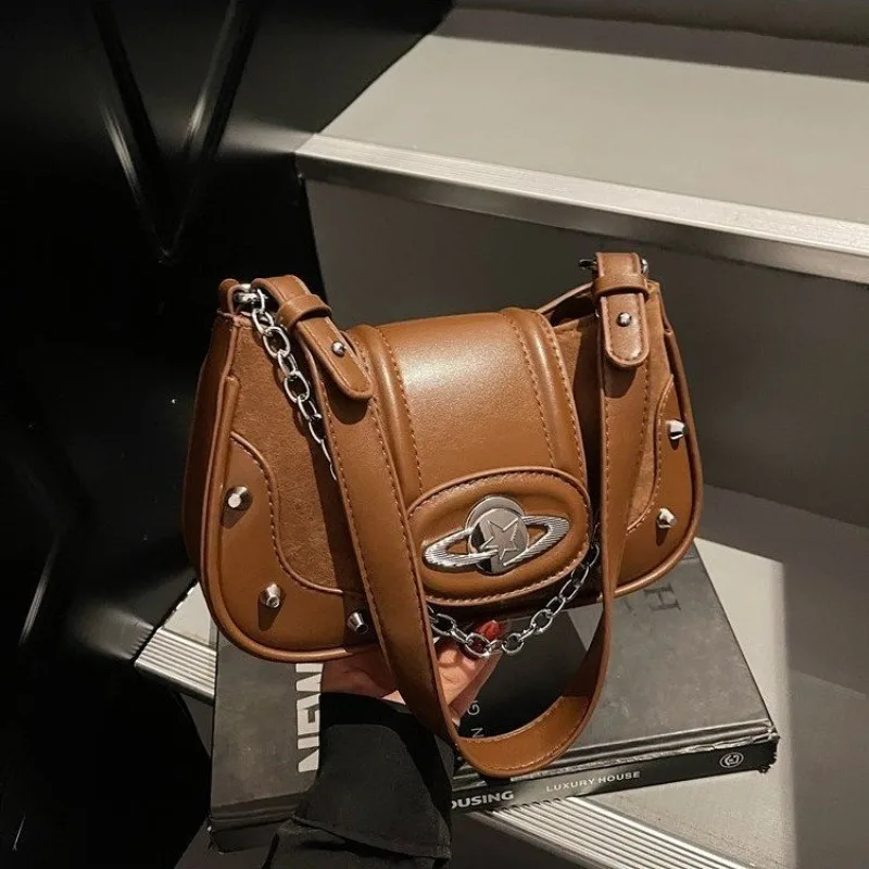 

Stylish Classic Messenger Bag With Letter Logo Simple Yet Elegant Also Serves As A Spacious Diaper Bag For Party