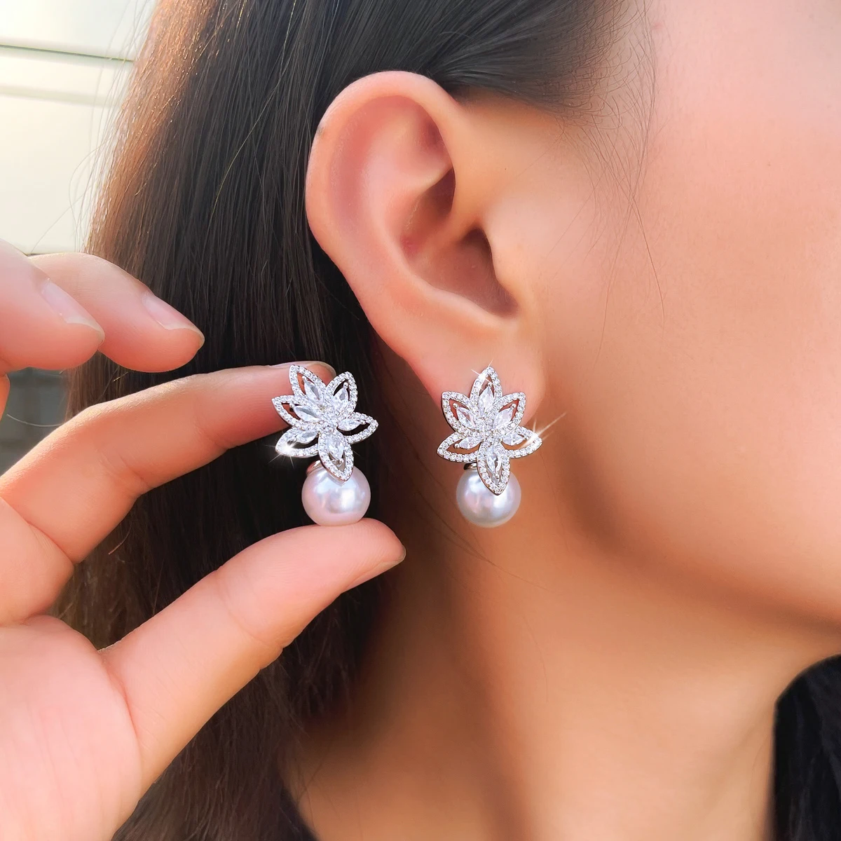 CWWZircons Noble Flower Leaf Shape Glittering Cubic Zirconia Pave Women Party Wedding Drop Pearl Earrings Accesories Gifts E0959