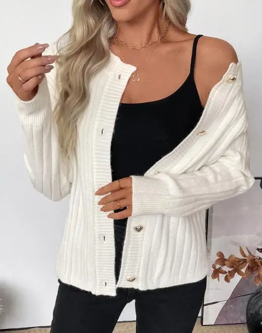 

Autumn New Solid Color Round Neck Pit Strip Knitted Love Button Front Sweater Coat for Women Elegant and Simple Knitted Coat