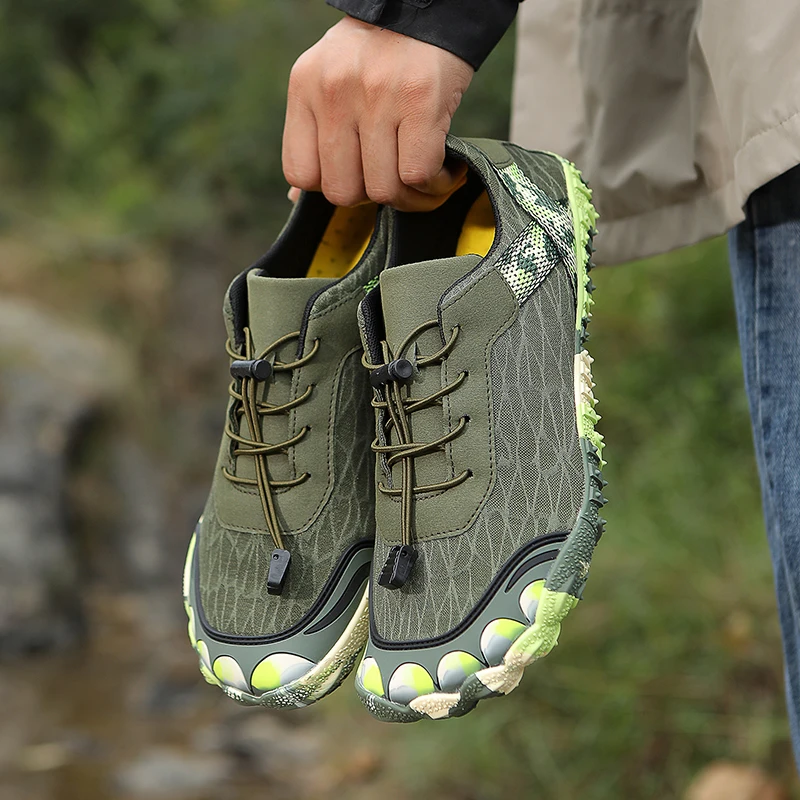 

Hiking Shoes Men Lightweight Anti-slip Mountain Climbing Flat Breathable Casual Shoes Men Hollowed-out Outdoor Wading Shoes Men