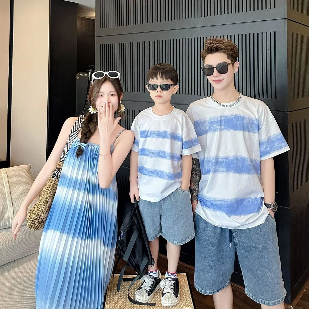 Holiday Vacation Area Couple Look Family Matching  Clothes Beach Mom and Daughter Resort Blue Dress Korean Dad and Son T Shirts